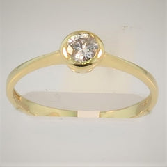 18ct Gold Solitaire Diamond RIng