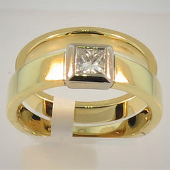 18ct Yellow Gold Solitaire Diamond Ring Set